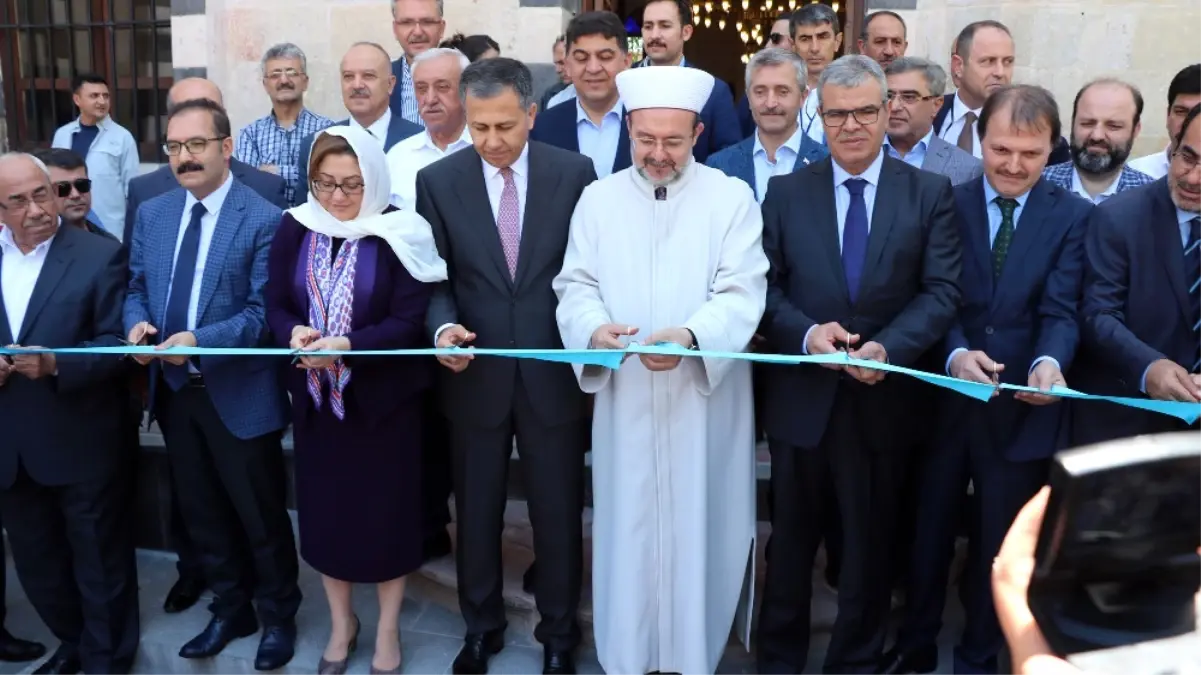 Kaynak ve Görmez, Tarihi Caminin Açılışını Yaptı