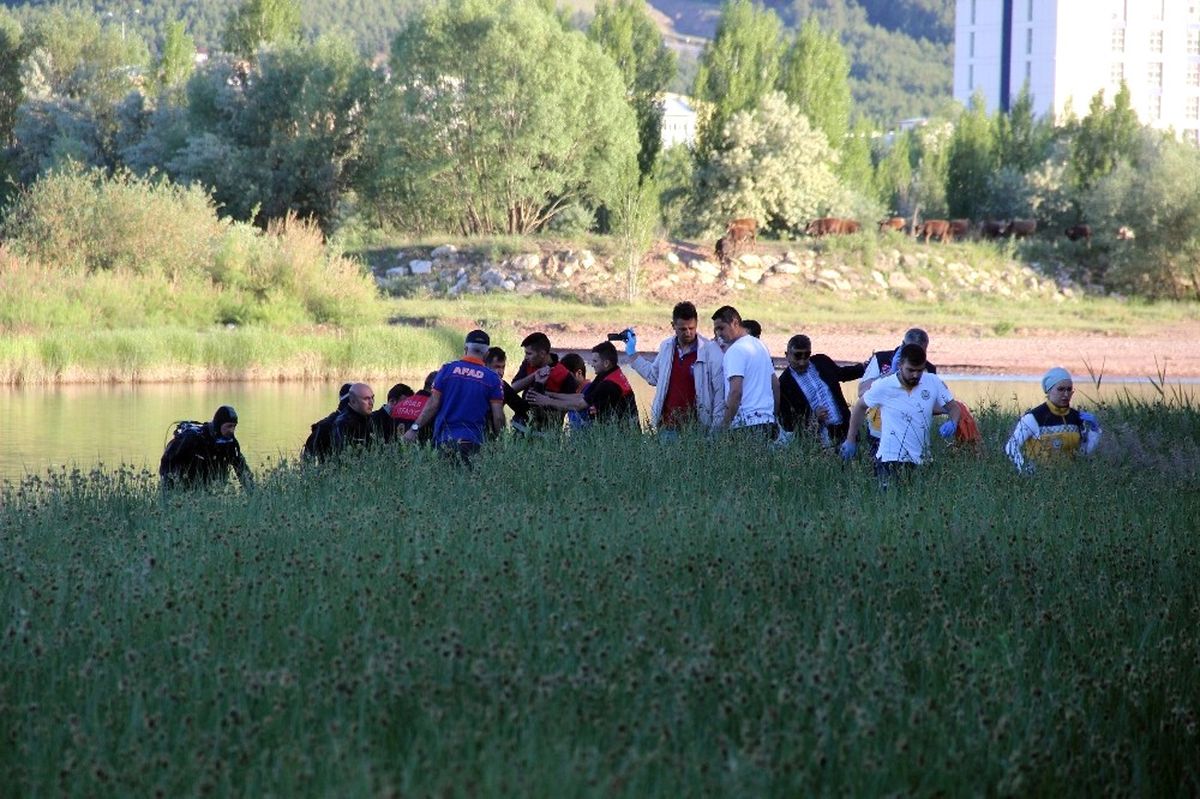 Kızılırmak\'ta Kaybolan Gencin Cesedine Ulaşıldı