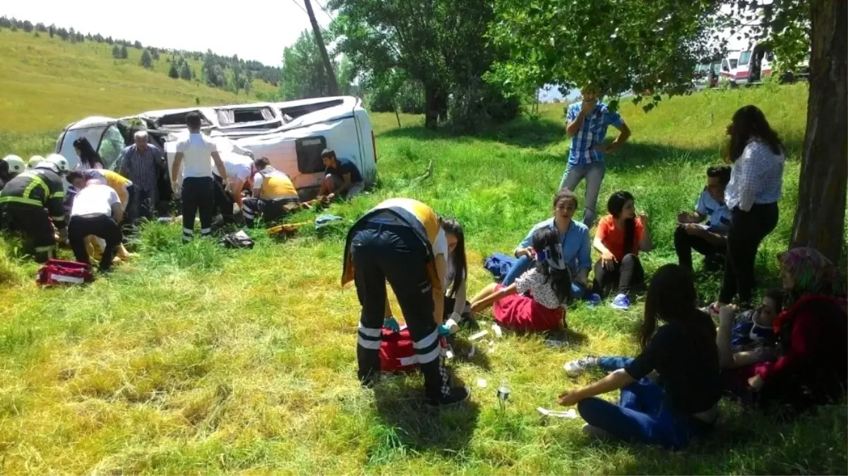 Kütahya\'da Trafik Kazası: 10 Yaralı