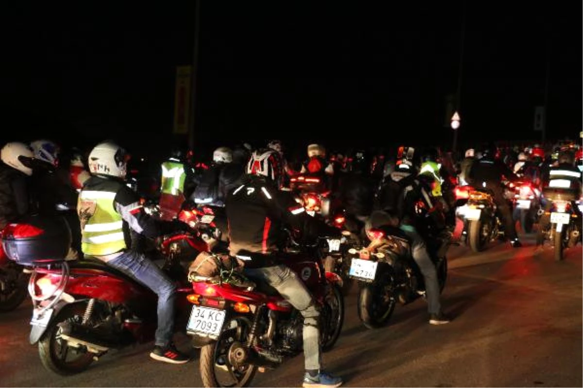 Motosikletlilerden Protesto Sürüşü