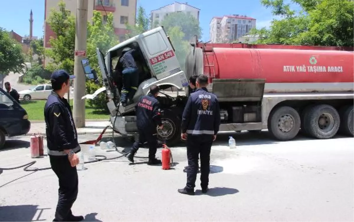 Park Halindeki Tankerin Motoru Yandı