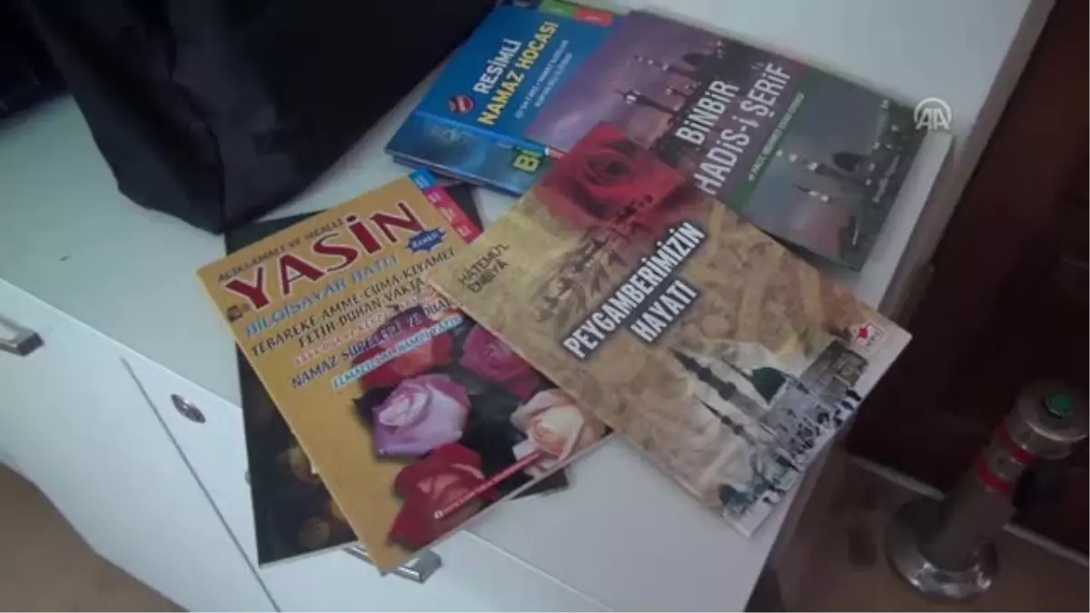 Peygamberim" Diyerek Kitap Satmaya Çalıştıkları Iddiası