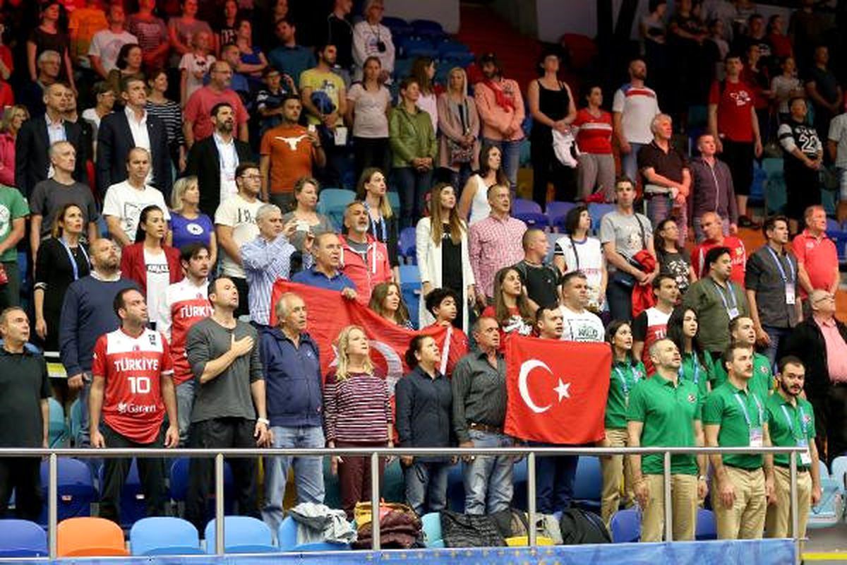 Potanın Perileri Çeyrek Finalde