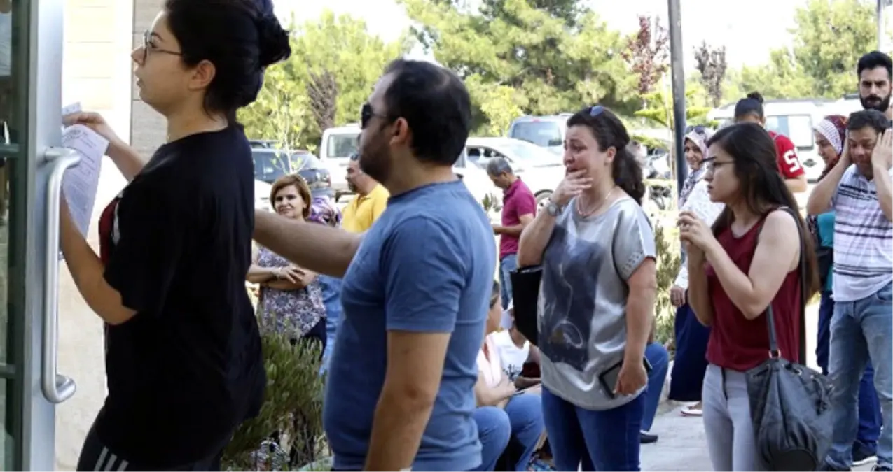 Vatandaşlar, Sınava Son Saniye Gelen Kız İçin Seferber Oldu