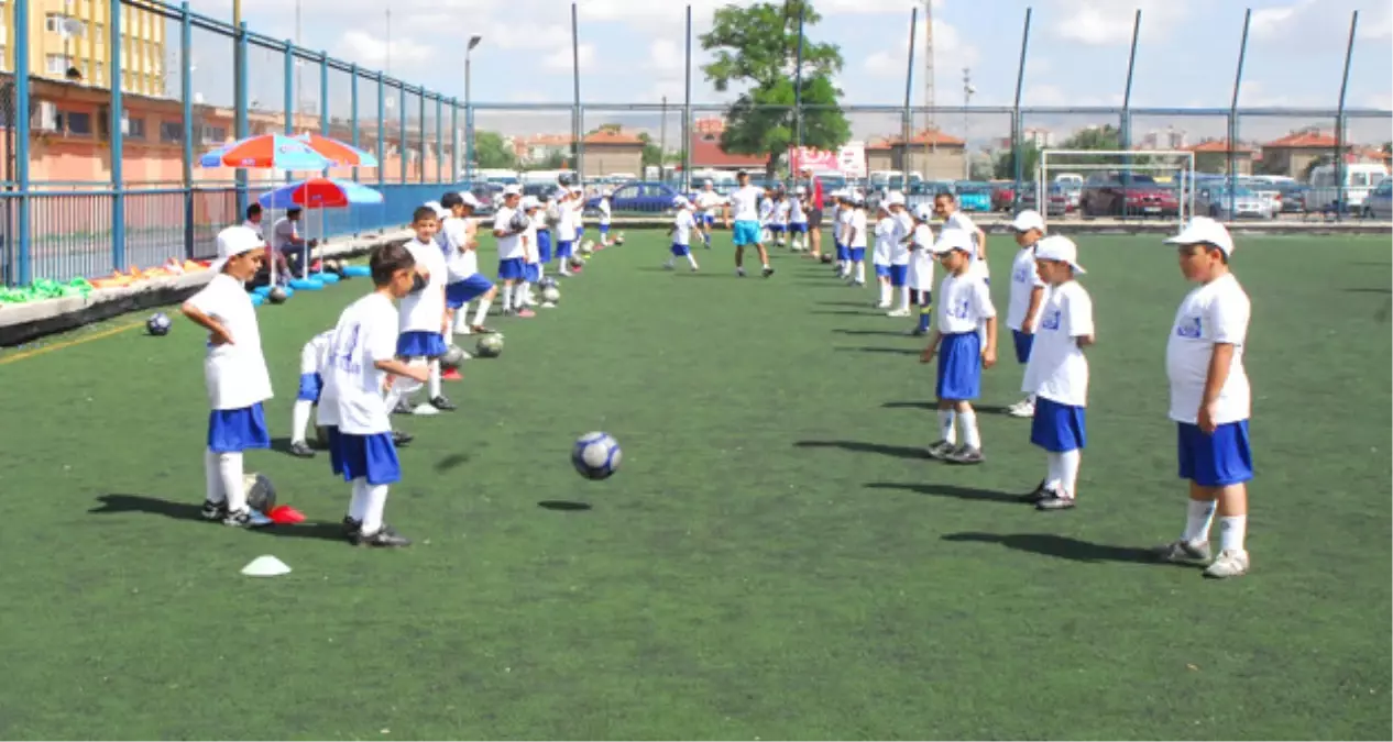 Gençlik ve Spor Bakanlığı\'nın Yaz Spor Okulları Öğrencilerini Bekliyor