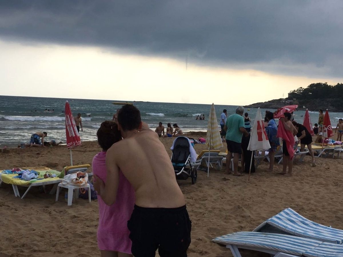 Alanya\'da Çıkan Hortum 5 Dakika Sürdü
