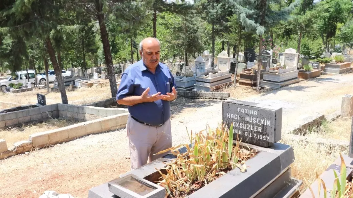 Anne Babalardan Babalar Günü\'nde Anlamlı Ziyaret