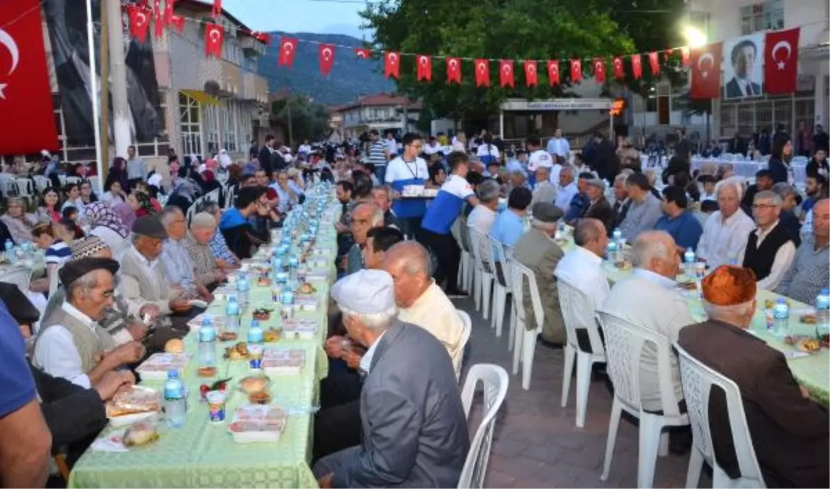 Bakan Zeybekci\'den Baba Ocağında İftar