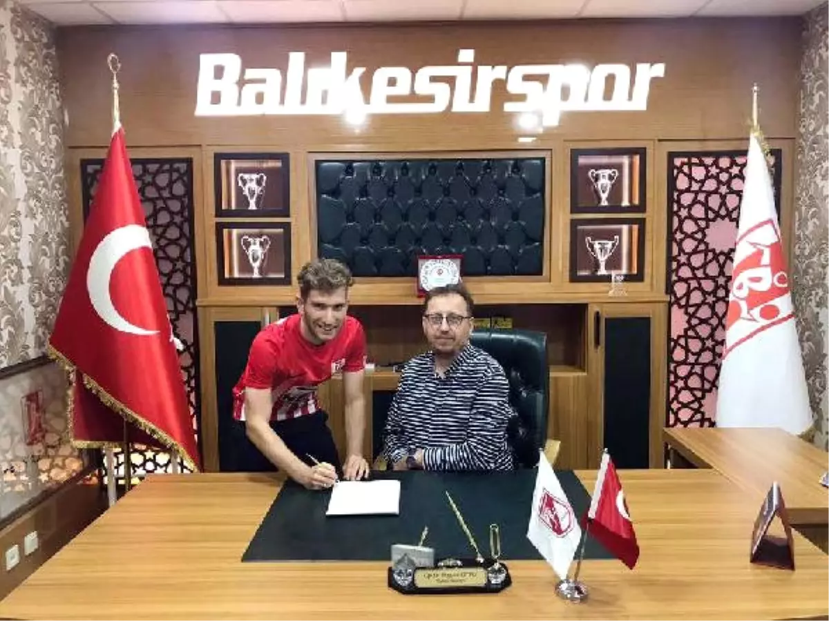 Balıkesirspor\'da Furkan İmzaladı