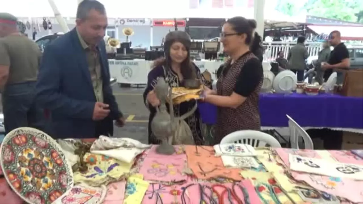 Bursa\'daki Antikacı Pazarına Yoğun İlgi