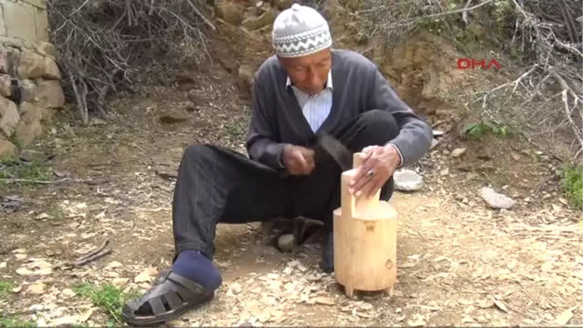 Hatay 67 Yıldır Çam Ağacına Şekil Veriyor