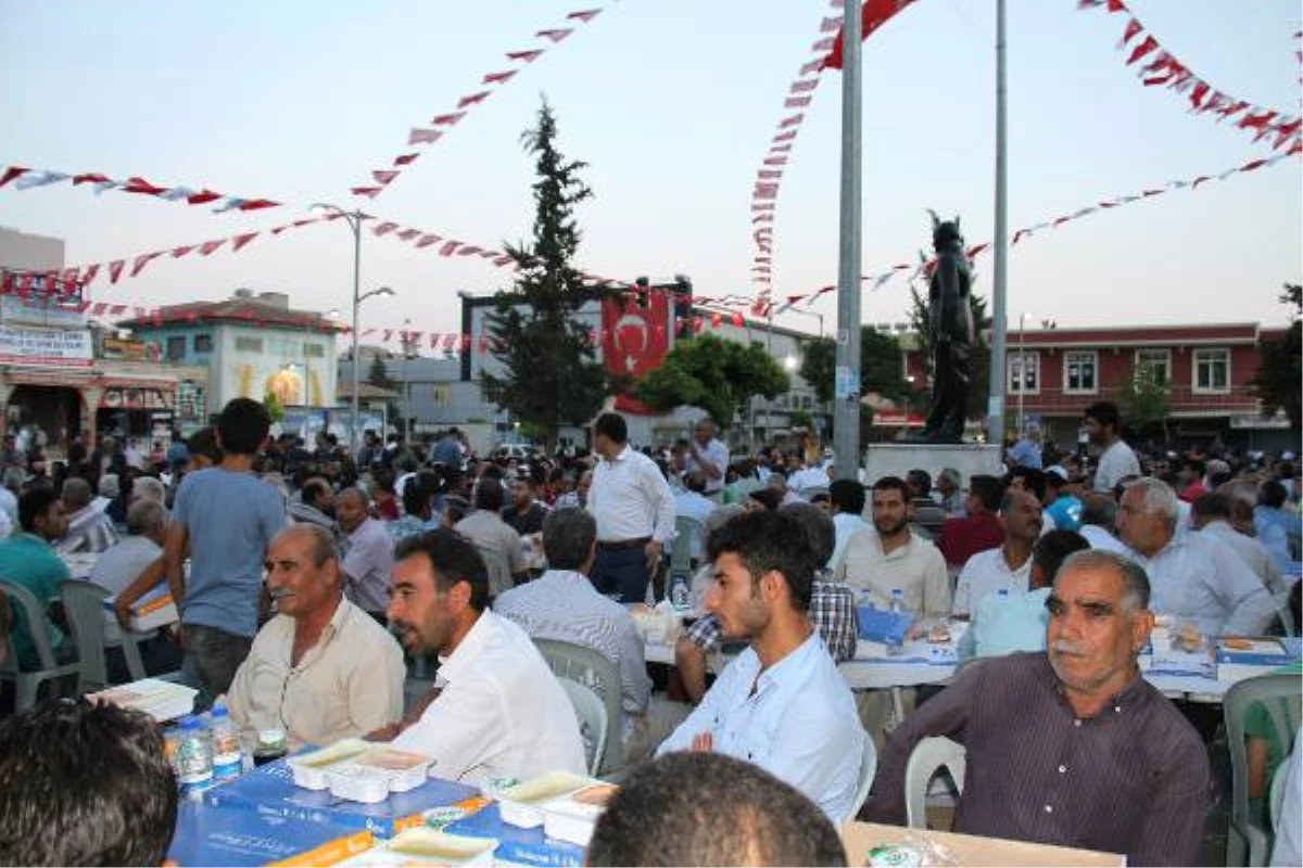 Istanbul\'dan Suruç\'a Uzanan Iftar Sofrası