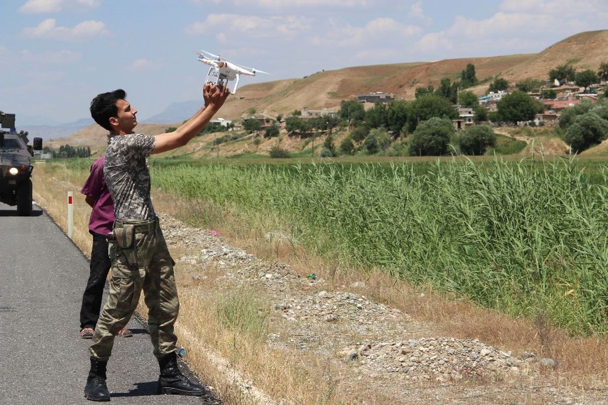 Mısır Tarlasına Saklanan Hırsızlar Drone ile Bulundu