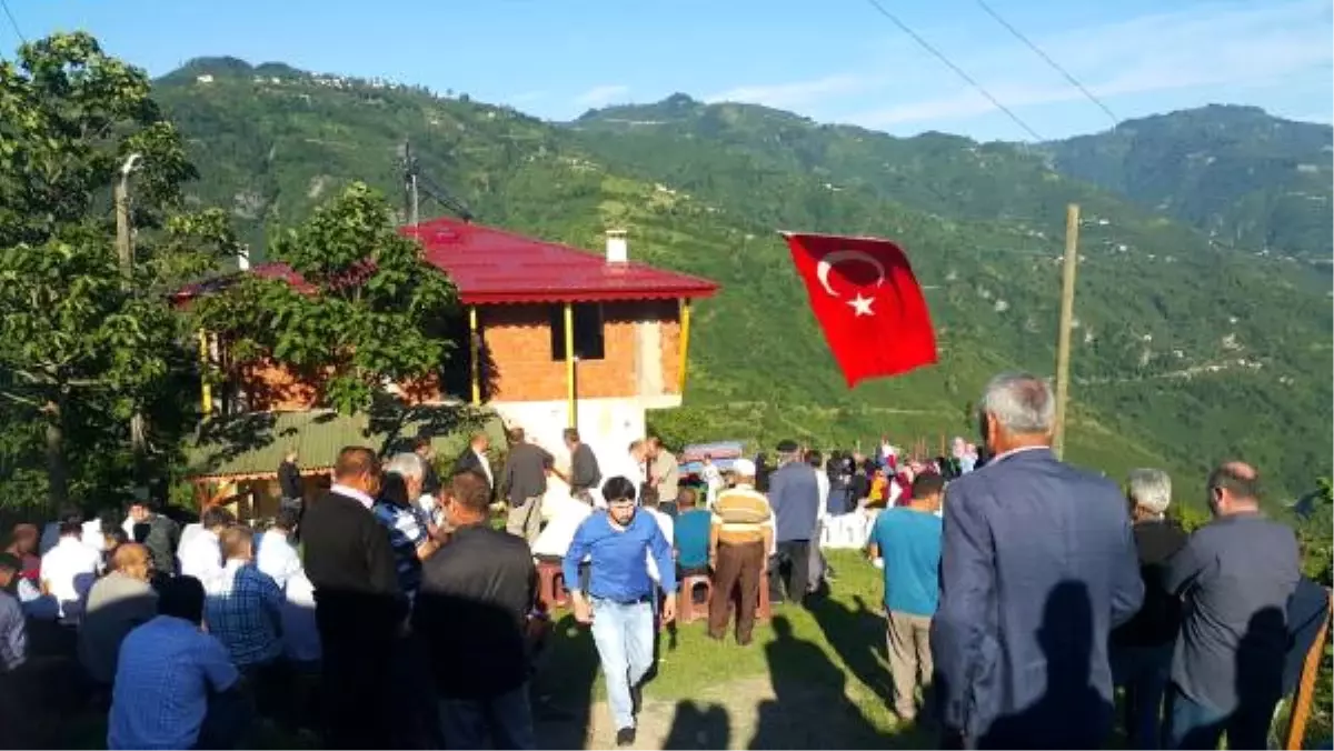 Şehit Uzman Çavuşun Acı Haberi Ordu\'ya Ulaştı (2)