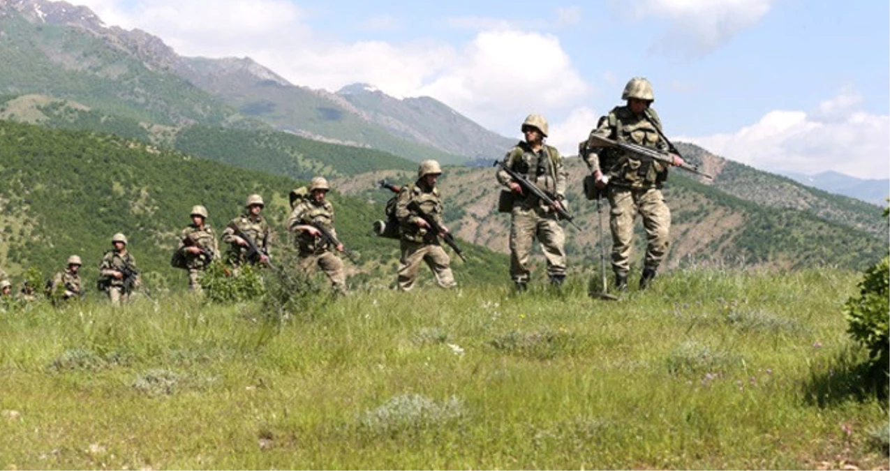 Tunceli\'de Çatışma Çıktı: 1 Asker Şehit, 2 Asker Yaralı