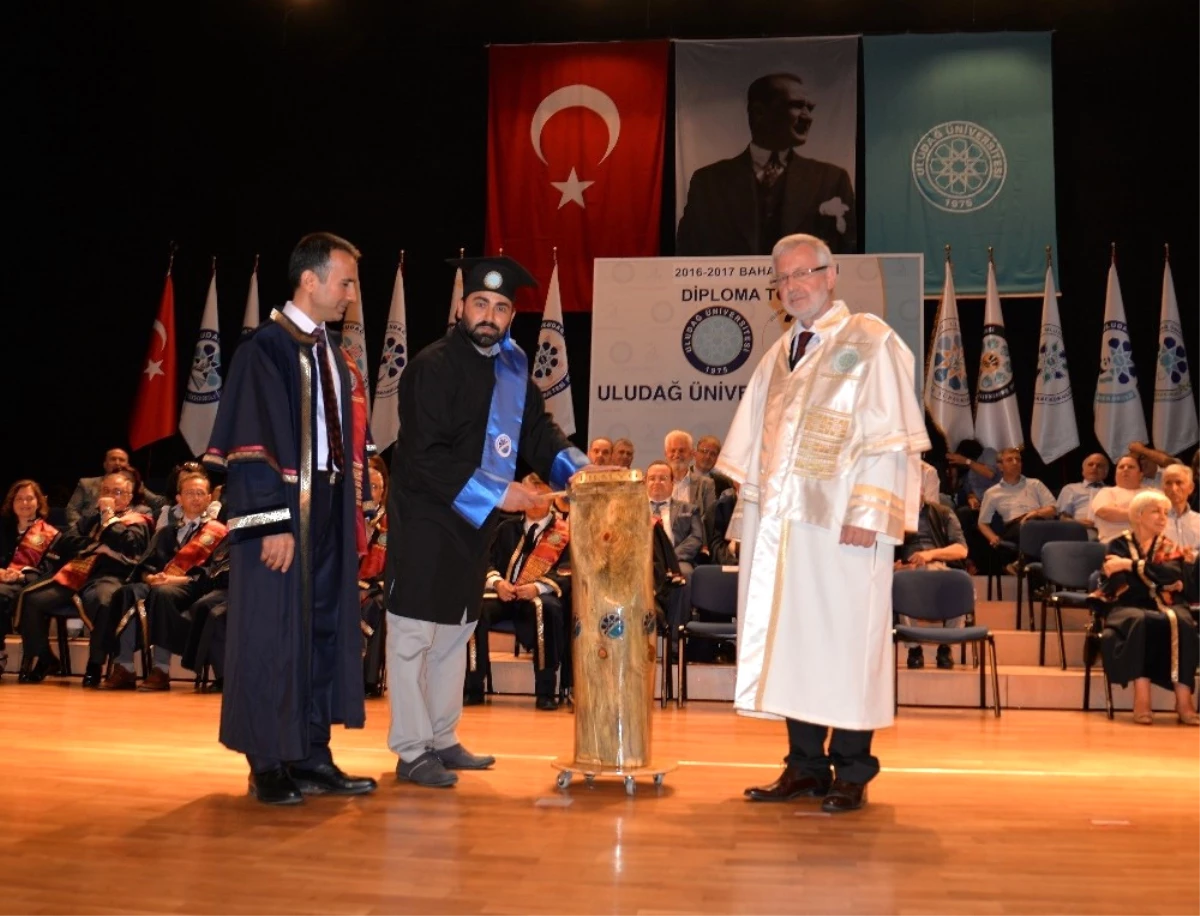 Uludağ Üniversitesinde Diploma Töreni