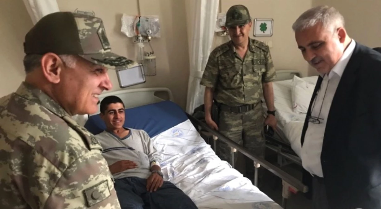 Vali Güvençer Hastanede Askerleri Ziyaret Etti