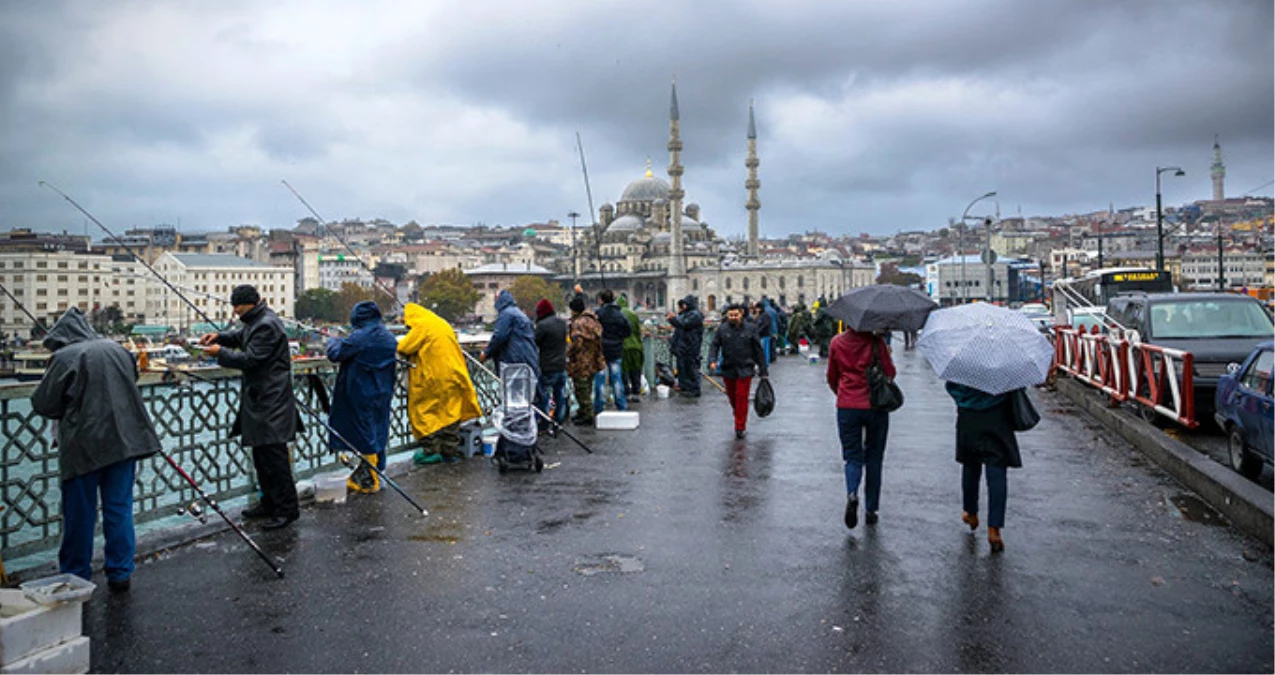 Yağmur İstanbul\'un Semtlerini Sırayla Islattı