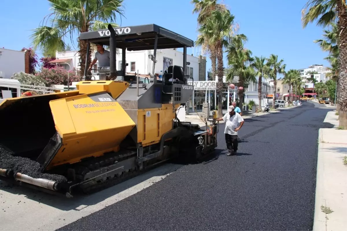 Yol Çalışmaları Gümbet\'te Devam Ediyor