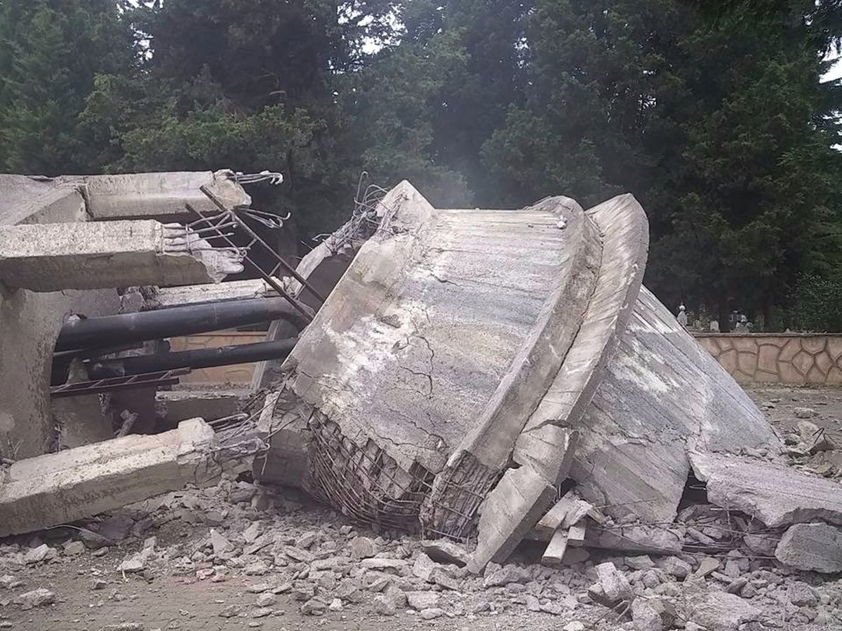 Akçakoca\'da Asırlık Su Deposu Yıkıldı