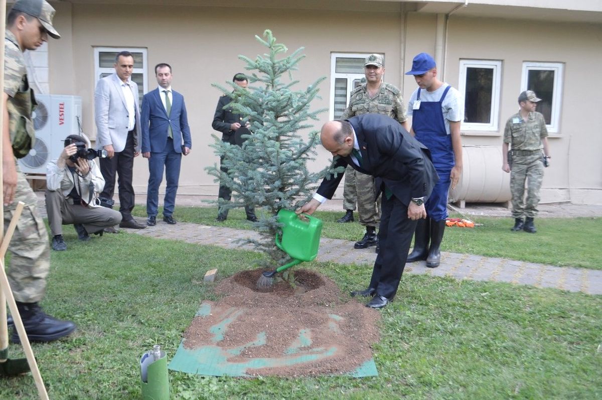 Bakan Işık\'tan Mardin\'de Can Suyu Verdi