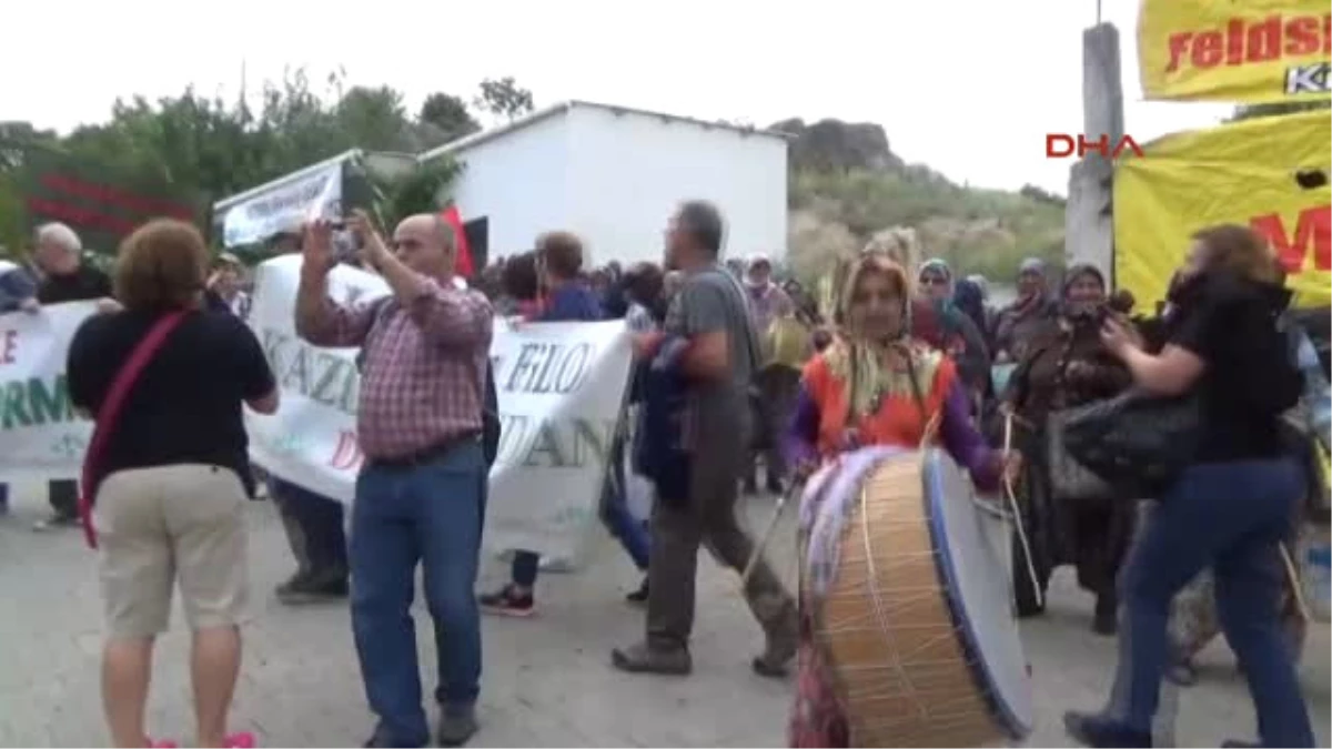 Çanakkale Davullu, Tenekeli Protesto Çed Toplantısını Iptal Ettirdi