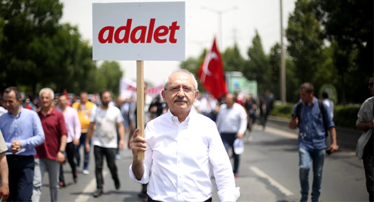 CHP\'nin, Berberoğlu\'nun Tutuklanmasına Tepki Yürüyüşü