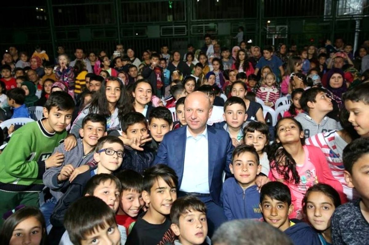 Çolakbayrakdar, "Çocuklar, Aileleri ile Birlikte Ramazan Neşesini Doyasıya Yaşıyor"