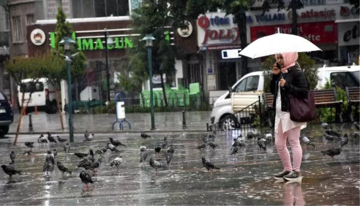 Çorlu\'da Yağmur Etkili Oldu, Eğitim Uçuşları İptal Edildi