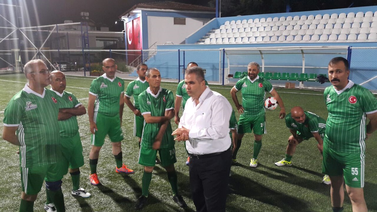 Erhan Aksay Futbol Turnuvası Esentepe Ve Nazım Koka Sahalarında Devam Ediyor