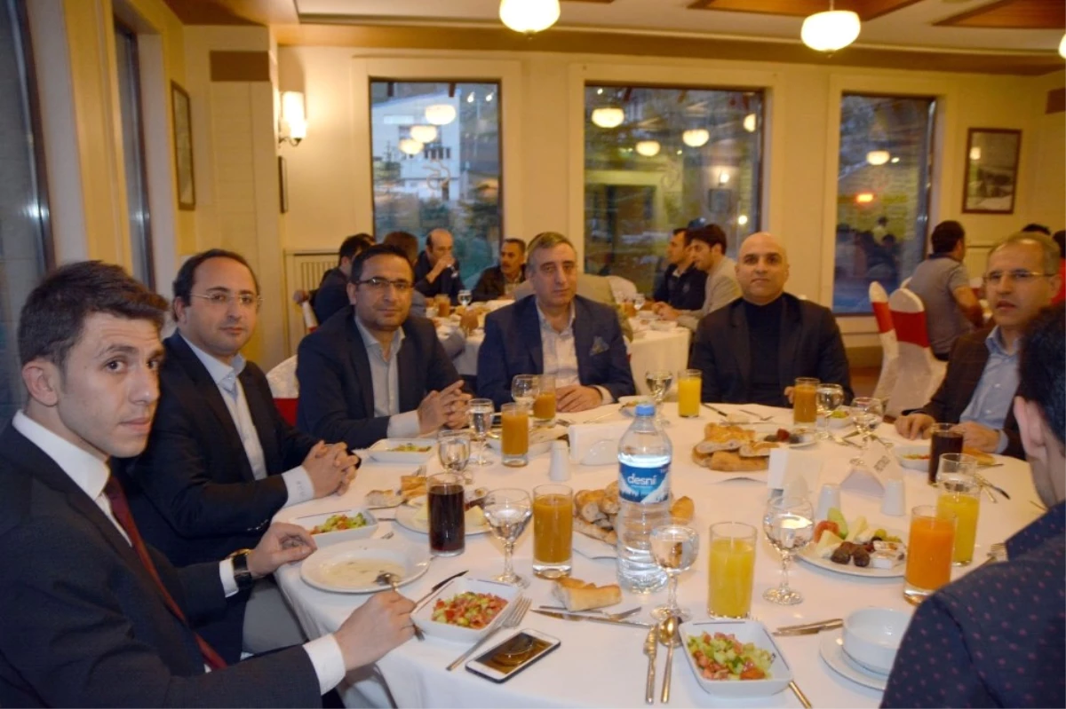 Erzurum Adalet Sen\'den Yüksek Yargı Üyelerine İftar Yemeği