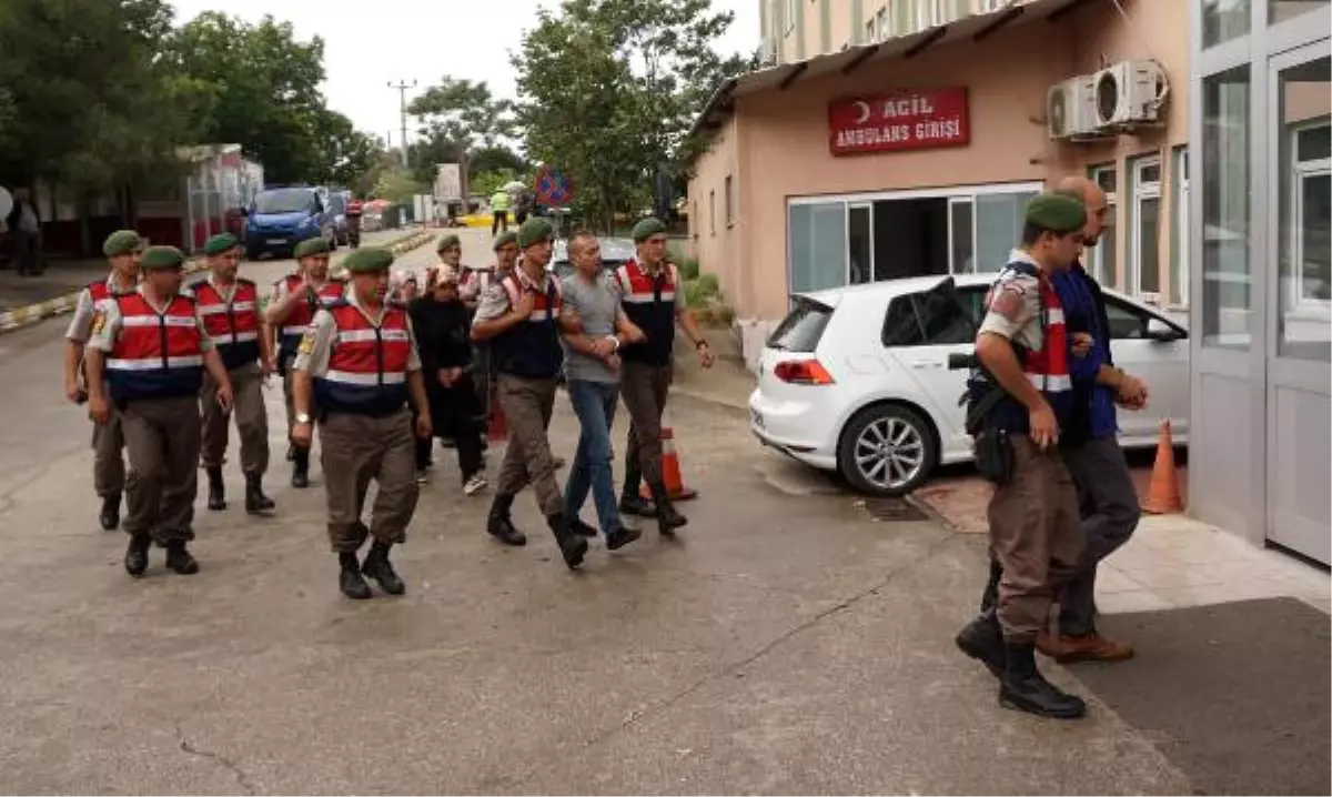 Firari Fetö\'cülerin Eşleri Yunanistan\'a Kaçarken Yakalandı