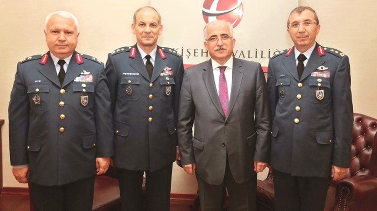 İngiltere ile Türkiye Arasındaki Kozmik Anlaşmayı FETÖ'cü İmzalamış