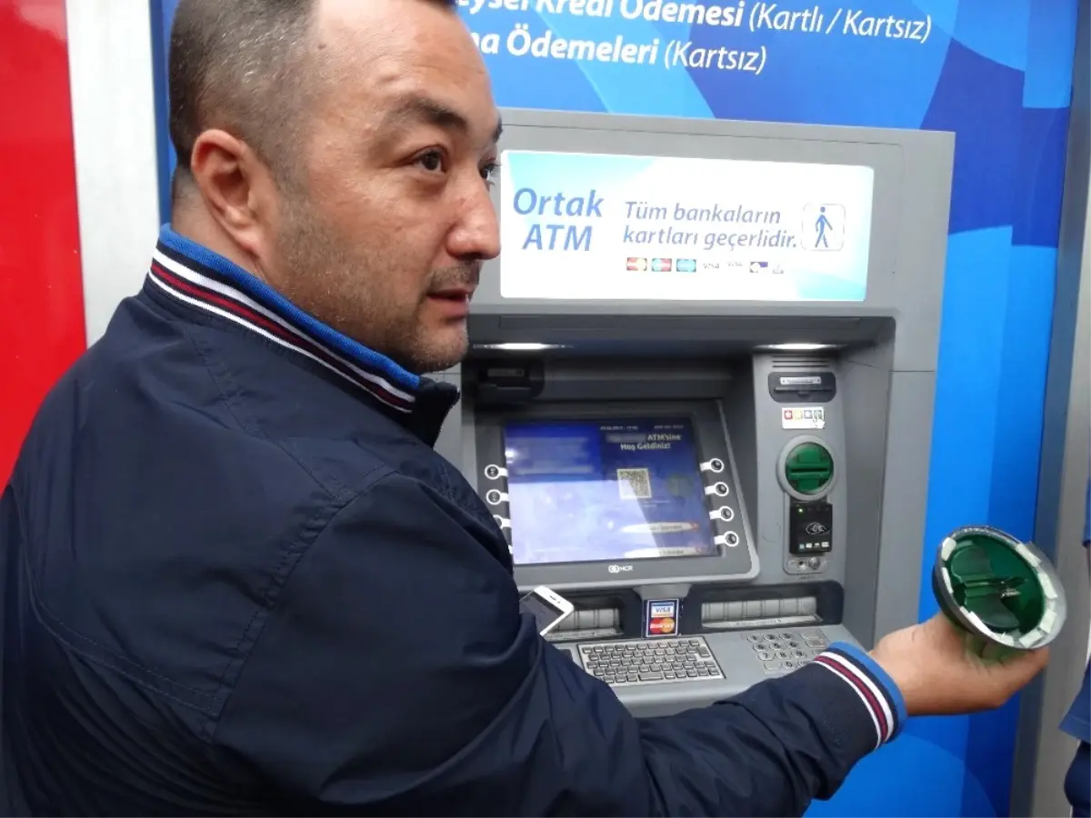 İzmit\'te Atm\'lere Düzenek Kuran 3 Kişi Tutuklandı