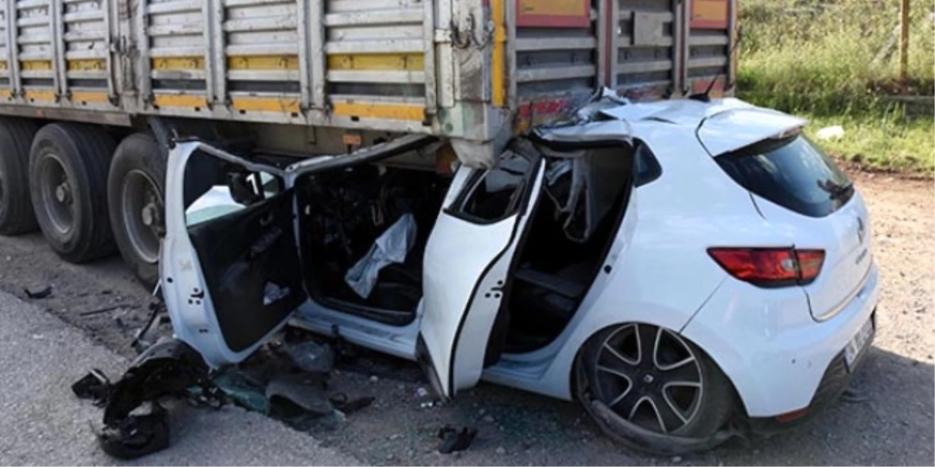 Kırıkkale\'de Devrilen Otomobilin Sürücüsü Öldü