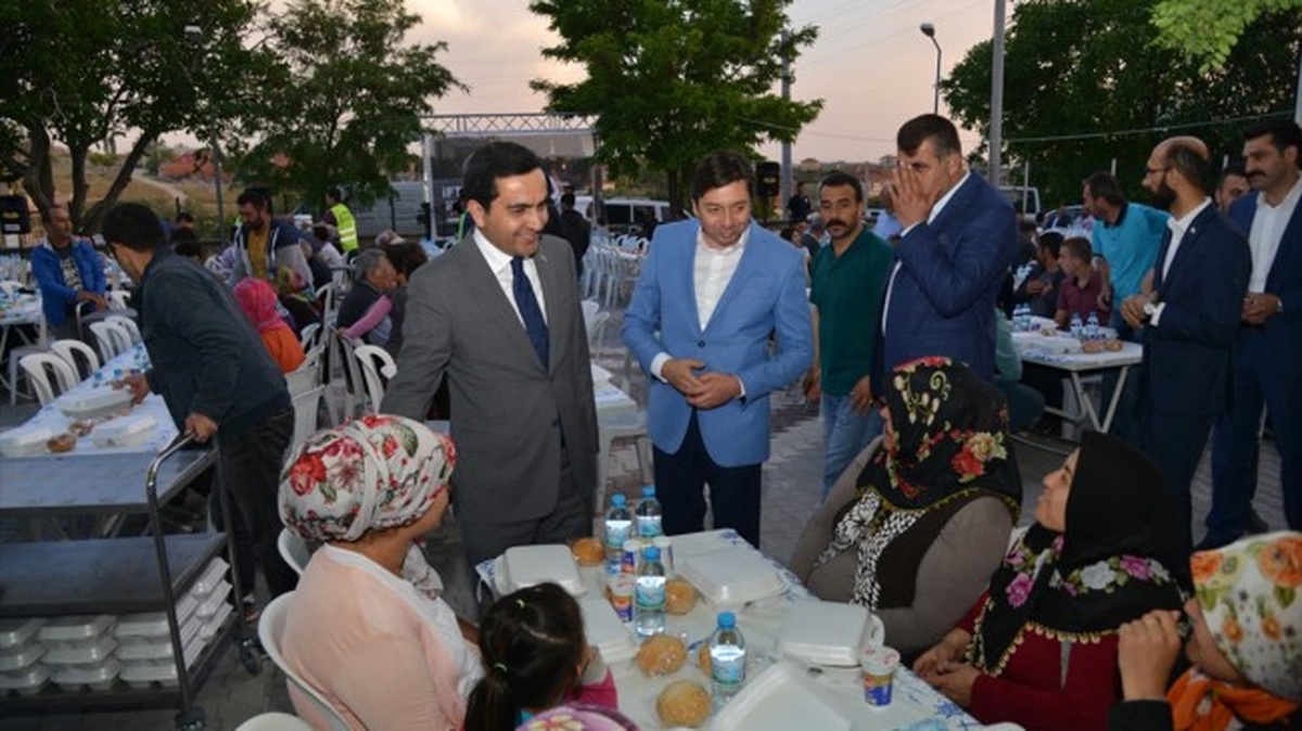 Kırşehir Belediyesinin Mahalle İftarları