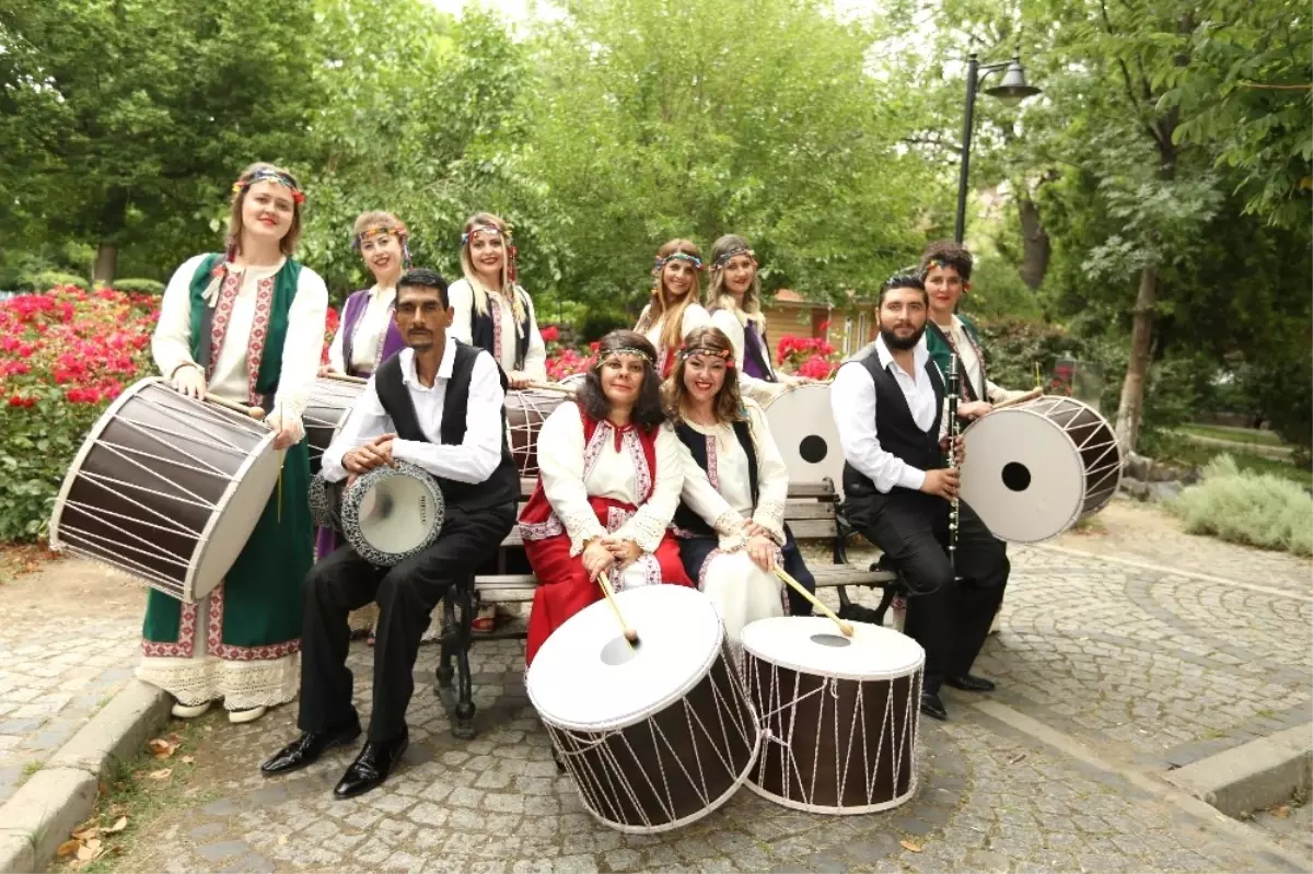 Lüleburgazlı Kadın Davul Ekibi Dünyaya Açılmak Istiyor