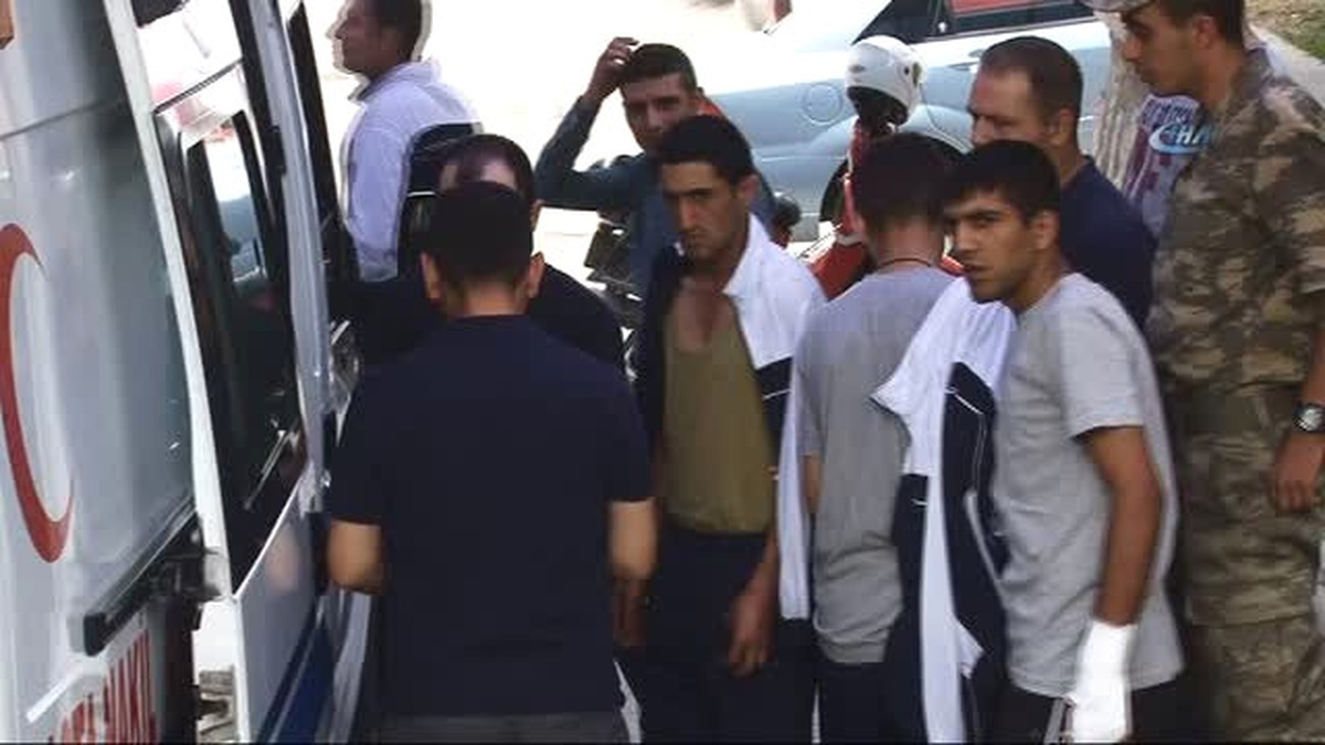 Manisa\'da Kışladaki Gıda Zehirlenmesi Şüphesi