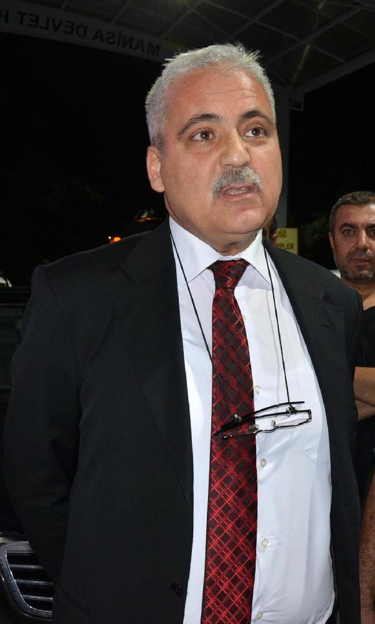 Manisa\'da Kışladaki Zehirlenmeye 24 Gözaltı (2)