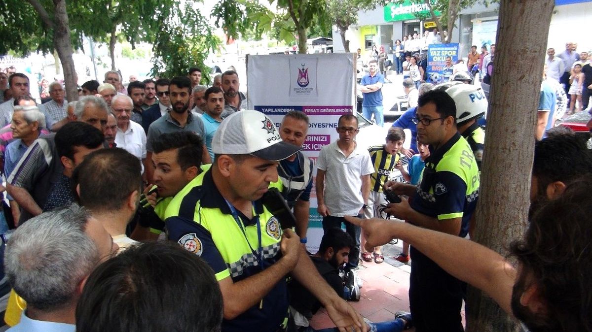 Manisa\'da Şehir Merkezini Karıştıran Gözaltı