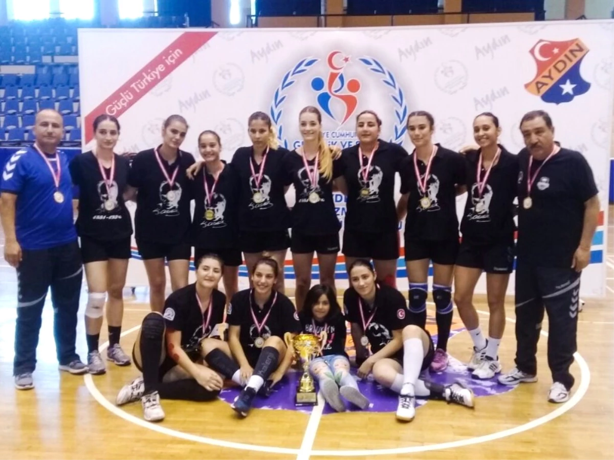 Muratpaşa\'nın Gençleri Türkiye Şampiyonu