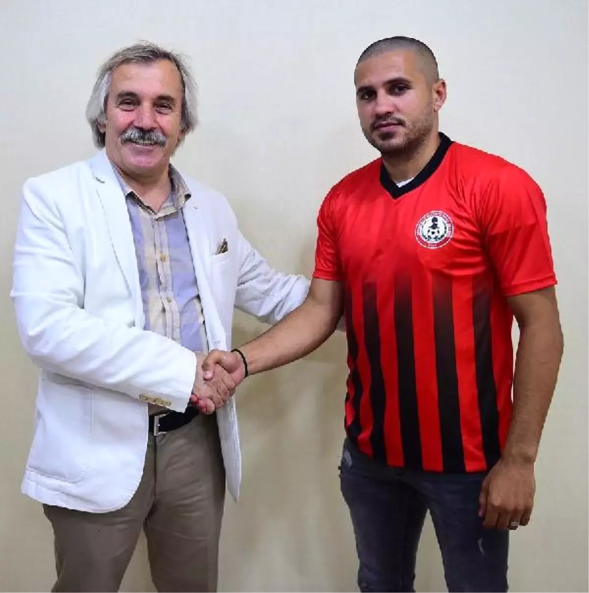 Orhangazi Belediyespor Recep Onur Çelik\'le Sözleşme İmzaladı