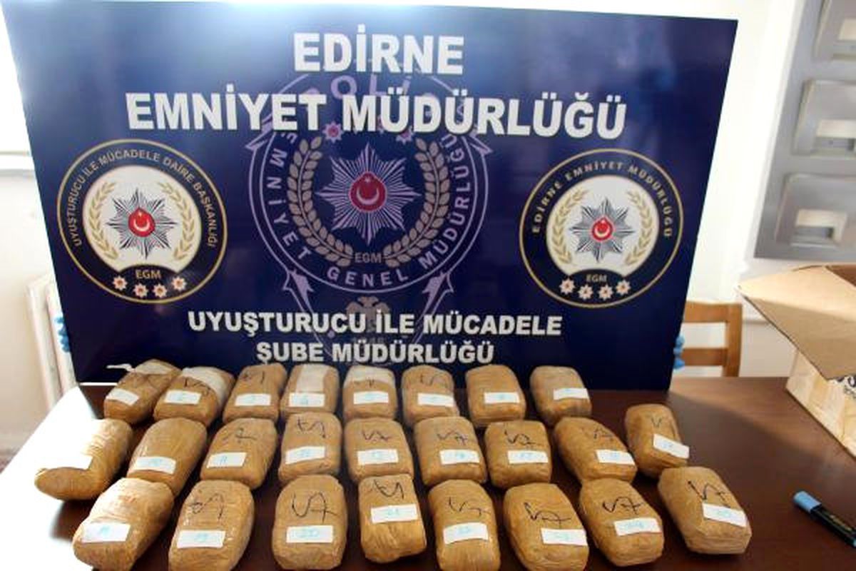 Sahte Eroin Satmak İsteyen Çete Çökertildi