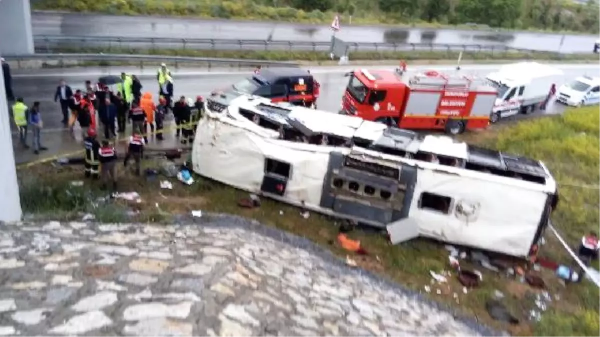 Yolcu Otobüsü Köprüden Alt Yola Düşü: 48 Yaralı (3)