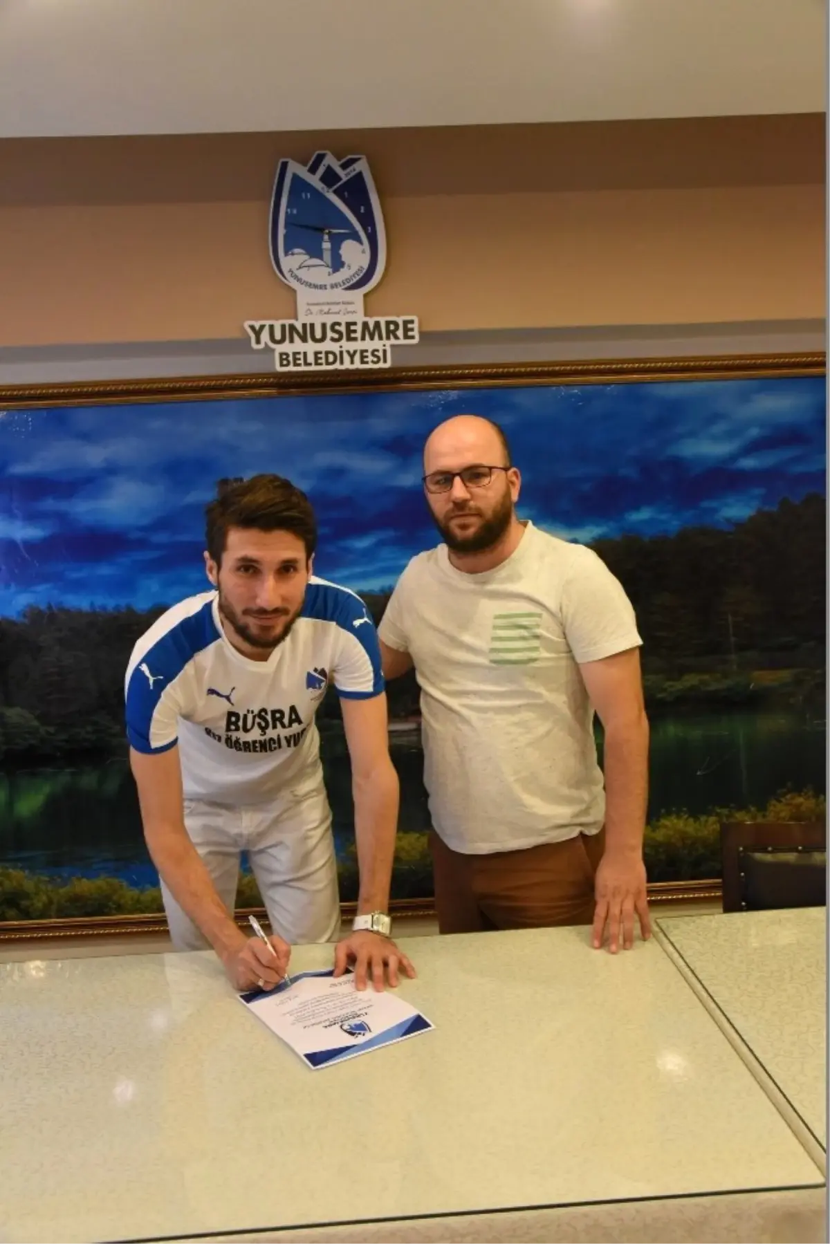 Yunusemre Belediyespor\'a Savunma Transferin