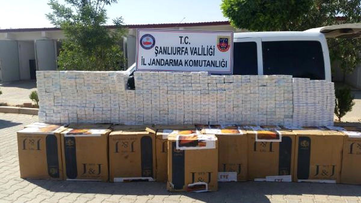Akçakale\'de 17 Bin Paket Kaçak Sigara Ele Geçirildi