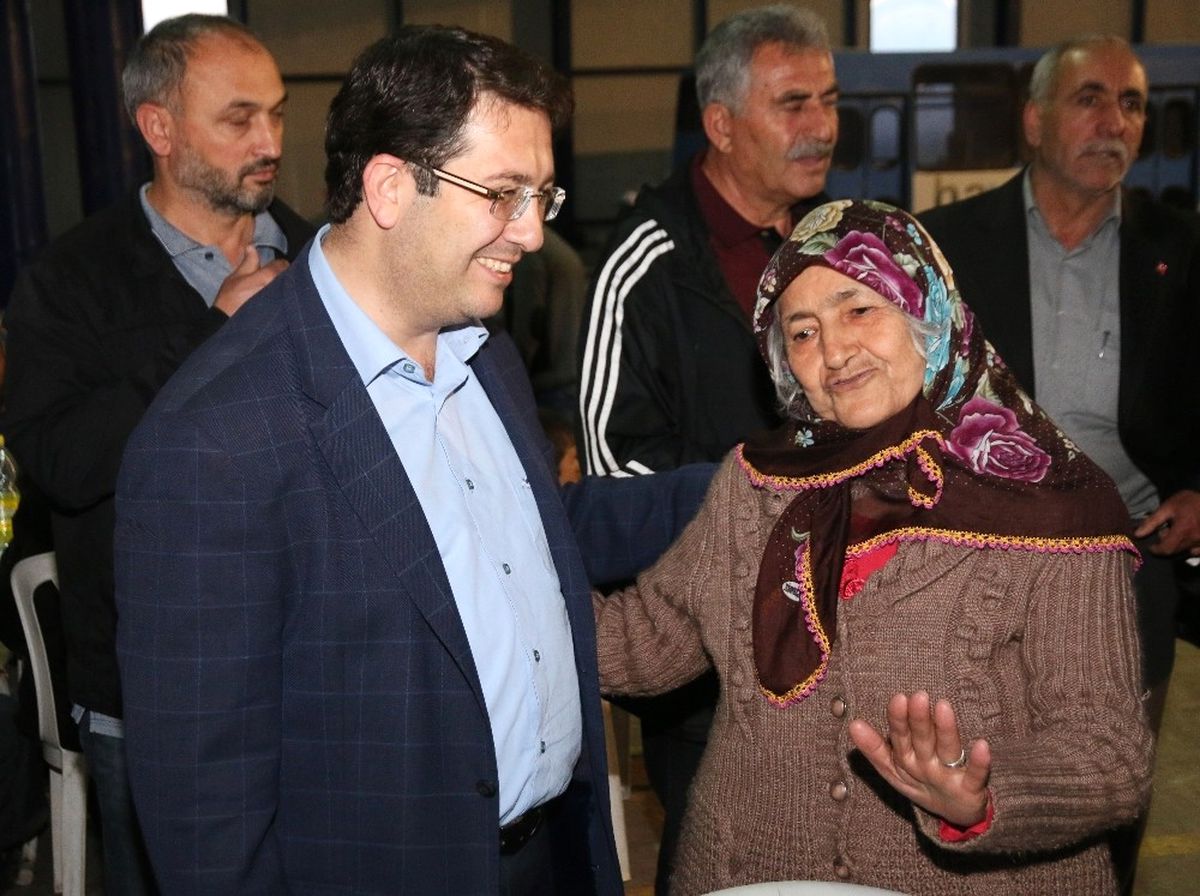 Aksaray Belediyesinin Toplu İftarları Sürüyor