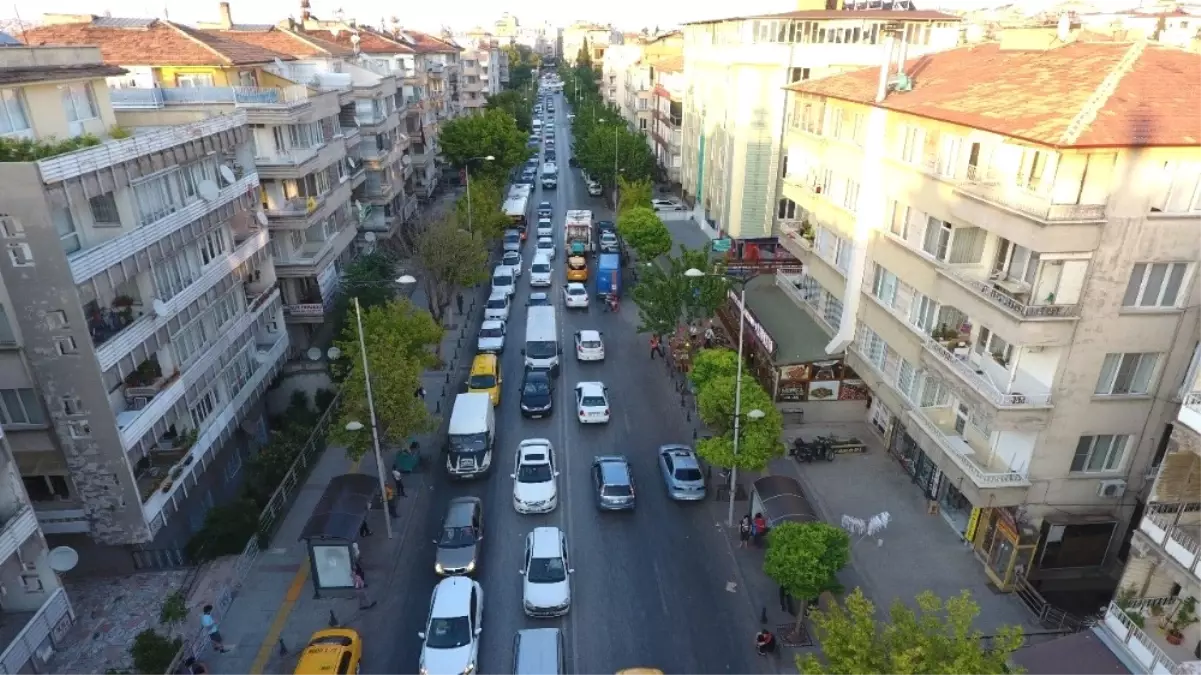 Atatürk Bulvarı ile Kemal Köker Caddesi Tek Yönlü Oluyor