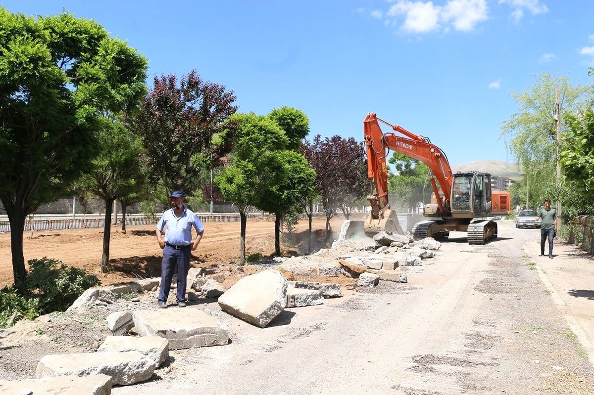 Bitlis Belediyesinden Eşzamanlı Çalışma