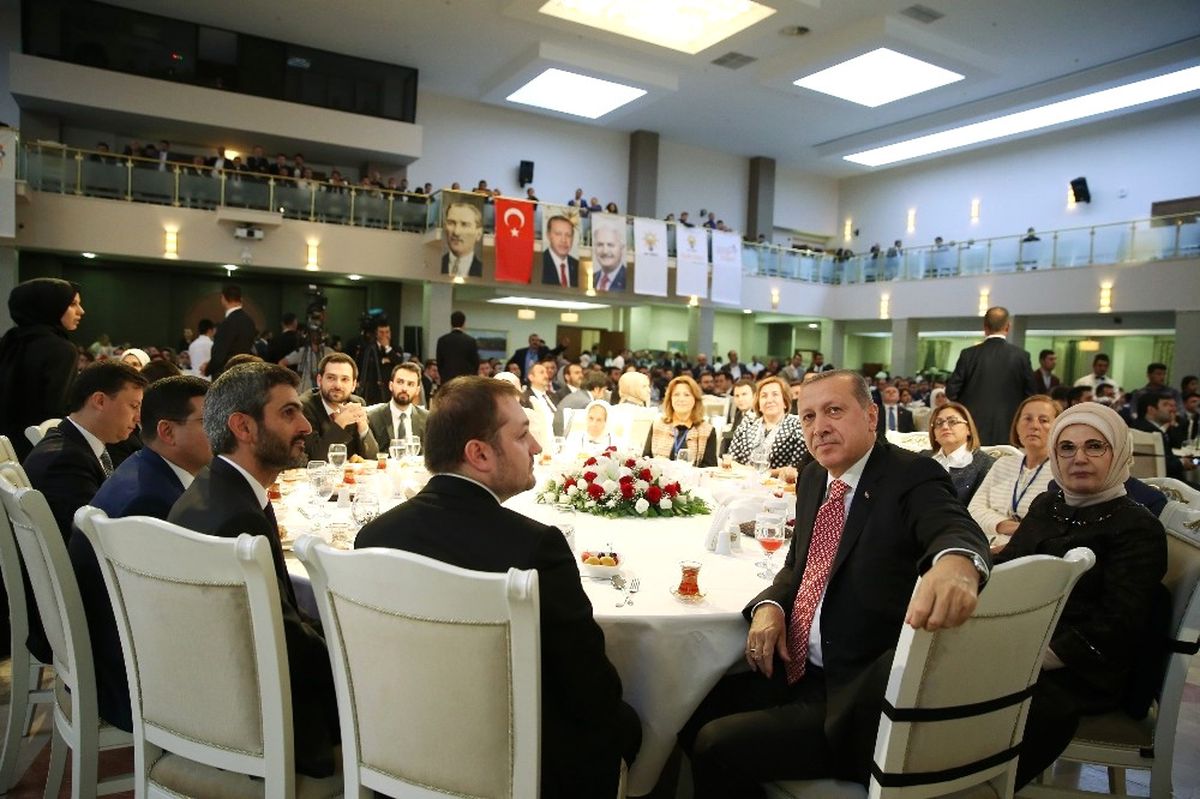 Cumhurbaşkanı Erdoğan, Altındağ\'da İftar Programına Katıldı
